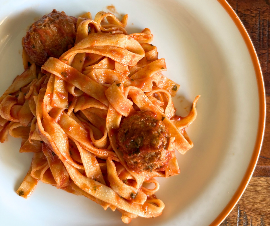 tagliatelle with meatballs